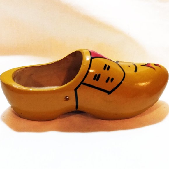 Vintage Dutch Decorative Hand Painted Wooden Clogs - Picture 4 of 16